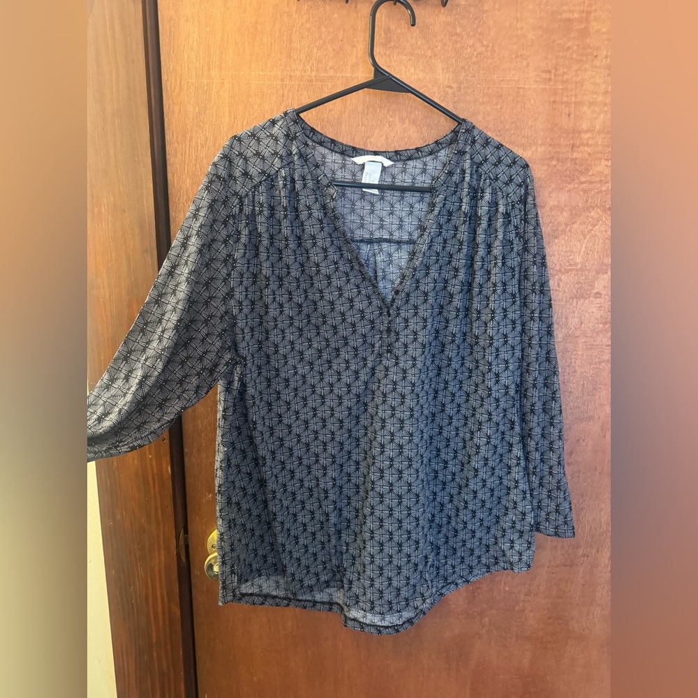 H&M Black and Gray Patterned Blouse